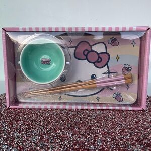 Hello Kitty Sushi Plate Set